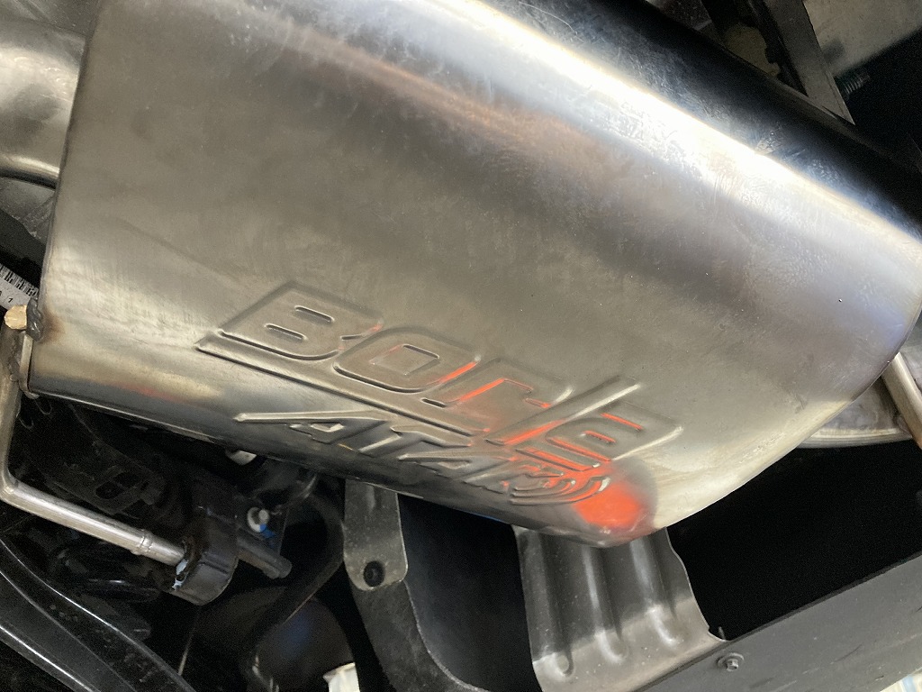 CHEVROLET 2018Y CAMARO ｼﾎﾞﾚｰ ｶﾏﾛ Borla ﾎﾞｰﾗﾏﾌﾗｰ・ｴﾝｼﾞﾝｵｲﾙ交換/茨城県水戸市自動車整備